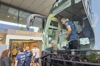 Exces de zel și tensiuni la sosirea echipei naționale a României la Viena » De ce era să escaladeze situația