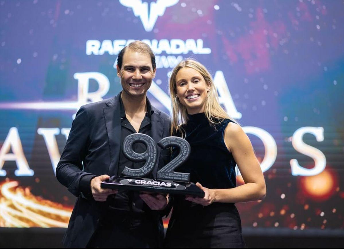 Maribel, sora mai mică a lui Rafa Nadal, fotografiată la Paris alături de Novak Djokovic