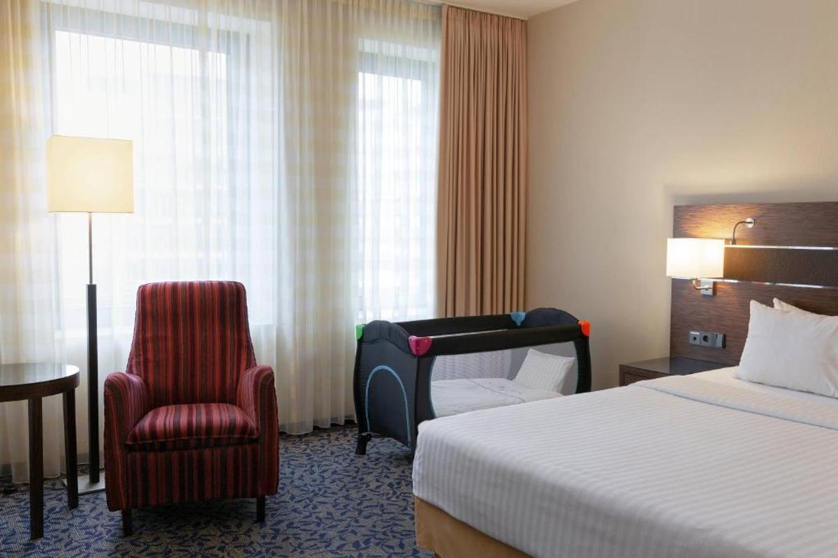 Courtyard by Marriott, hotelul unde vor fi cazați „tricolorii”, înainte de Austria - România