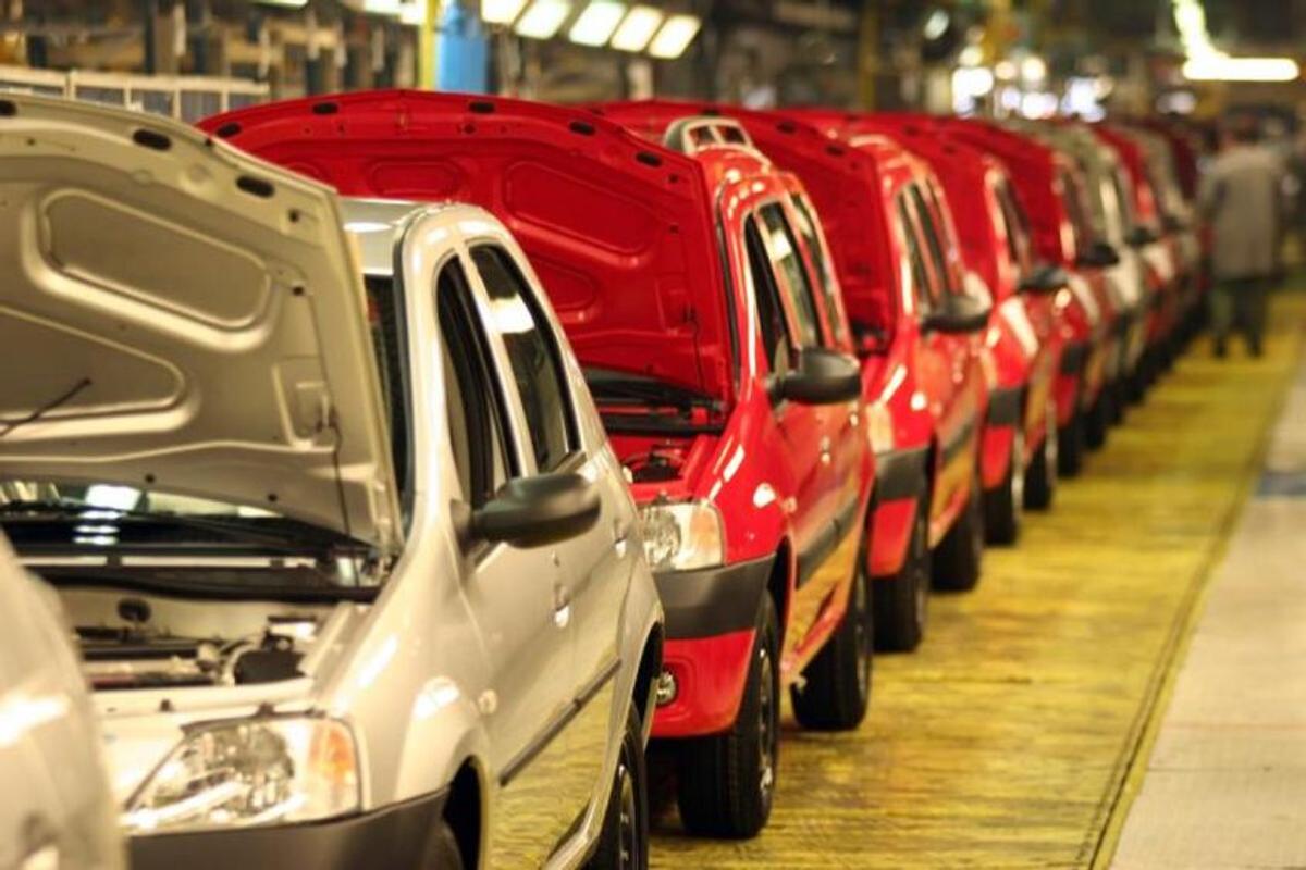 Robotizarea face victime: Dacia oferă prime de până la 40.000 de euro angajaților care doresc să se concedieze voluntar
