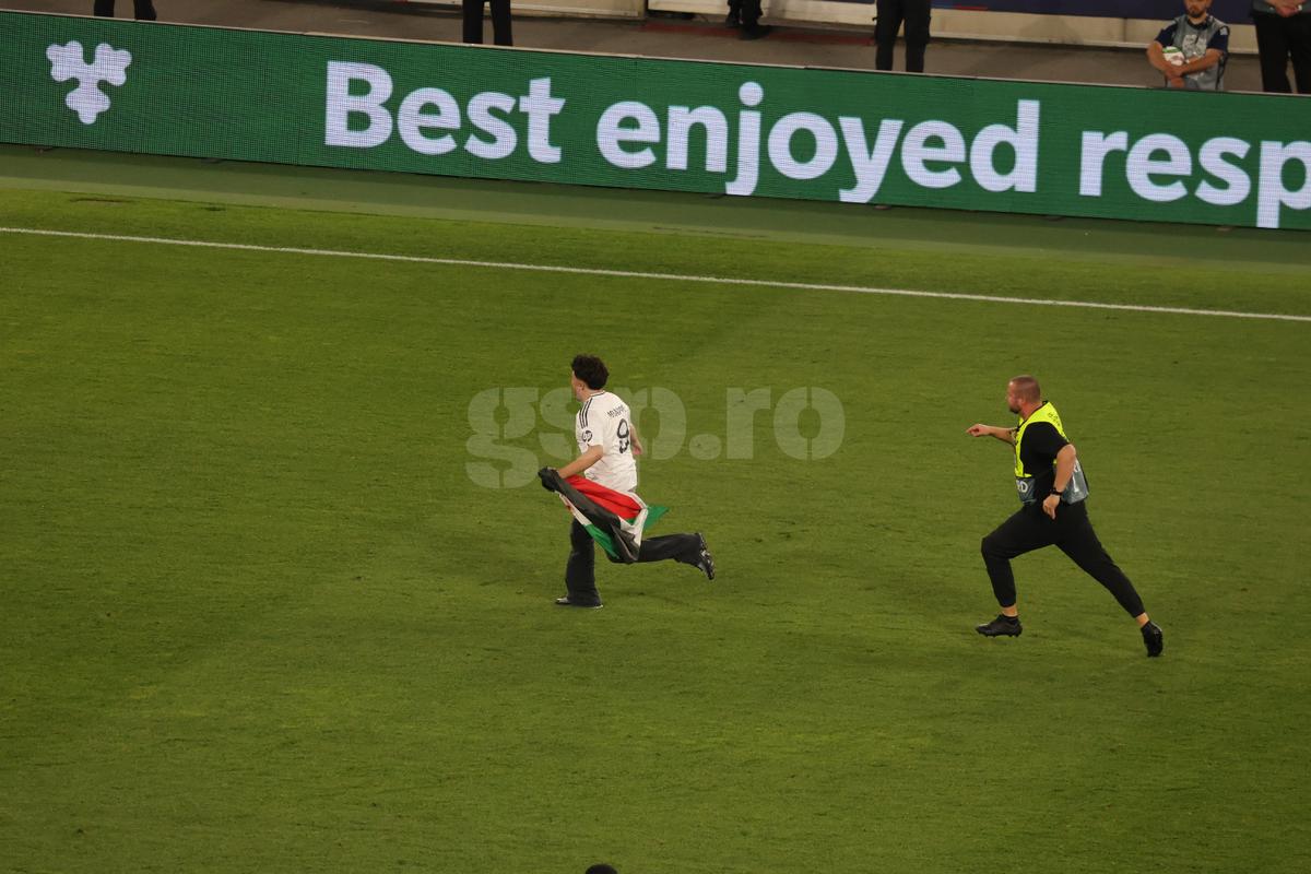 Imaginile pe care UEFA le-ar fi vrut interzise în Spania - Franța » Fotoreporterul GSP a surprins cele mai tari cadre
