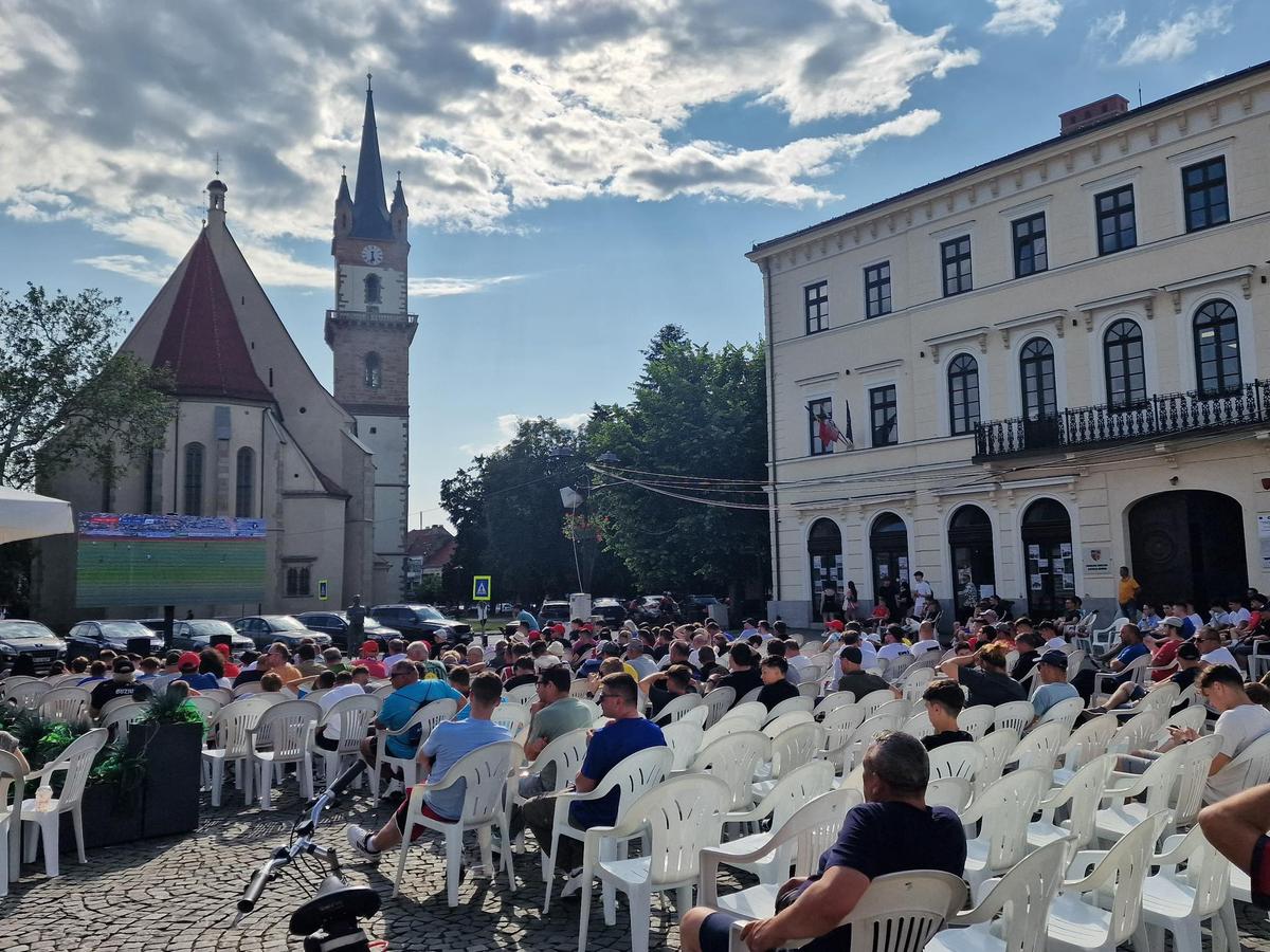 Au sărbătorit în stradă promovarea echipei în Liga 2! Imagini superbe în ziua „barajelor”