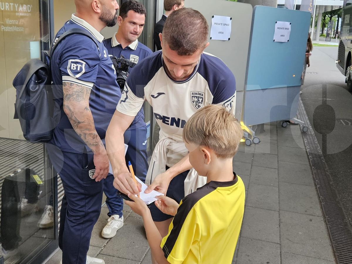 Măsuri sporite de securitate la sosirea echipei naționale » Ce s-a întamplat în fața hotelului din Viena