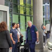 Gino Iorgulescu, sosind la hotelul din Viena unde naționala României e cazată / FOTO: GSP