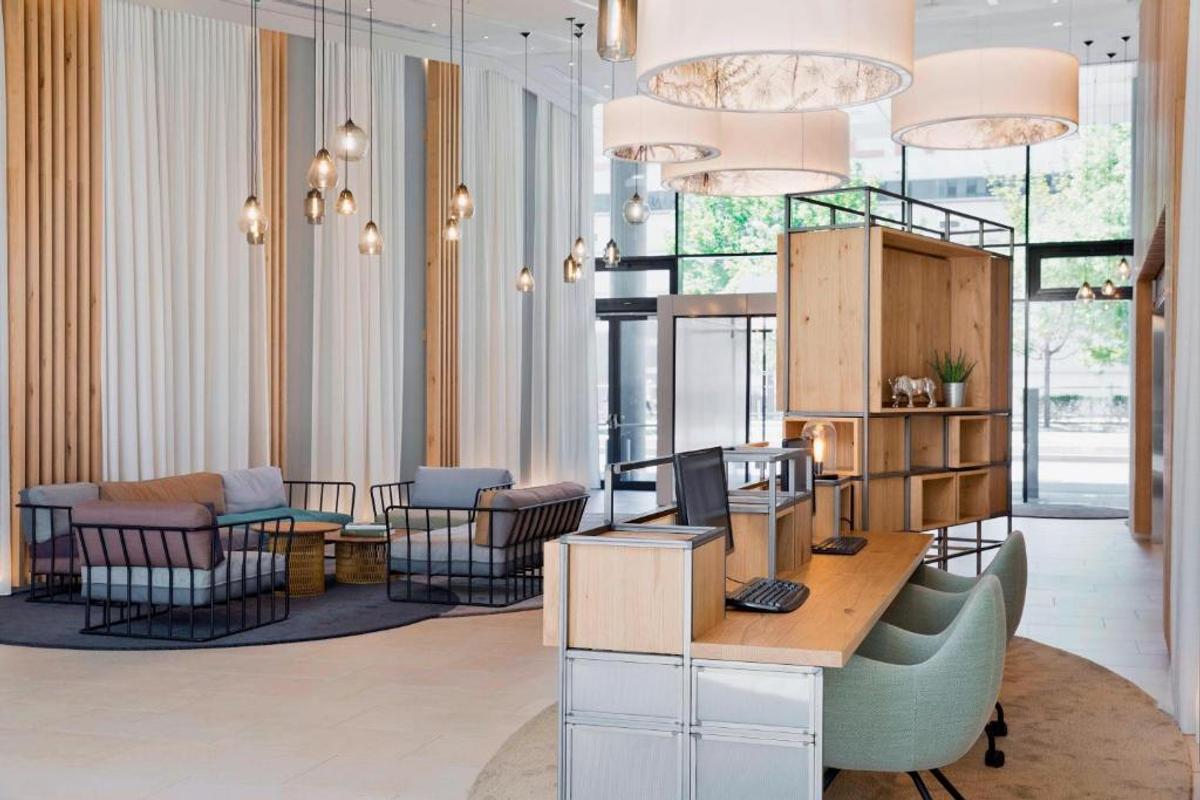 Courtyard by Marriott, hotelul unde vor fi cazați „tricolorii”, înainte de Austria - România