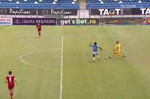 Gafa lui Niczuly din Poli Iași - Sepsi. Captură TV Telekom Sport