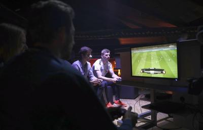 FIFA20. Respect! Ce s-a întâmplat când „cel mai slab gamer” a ieșit dintr-un meci, supărat că nu bate pe nimeni