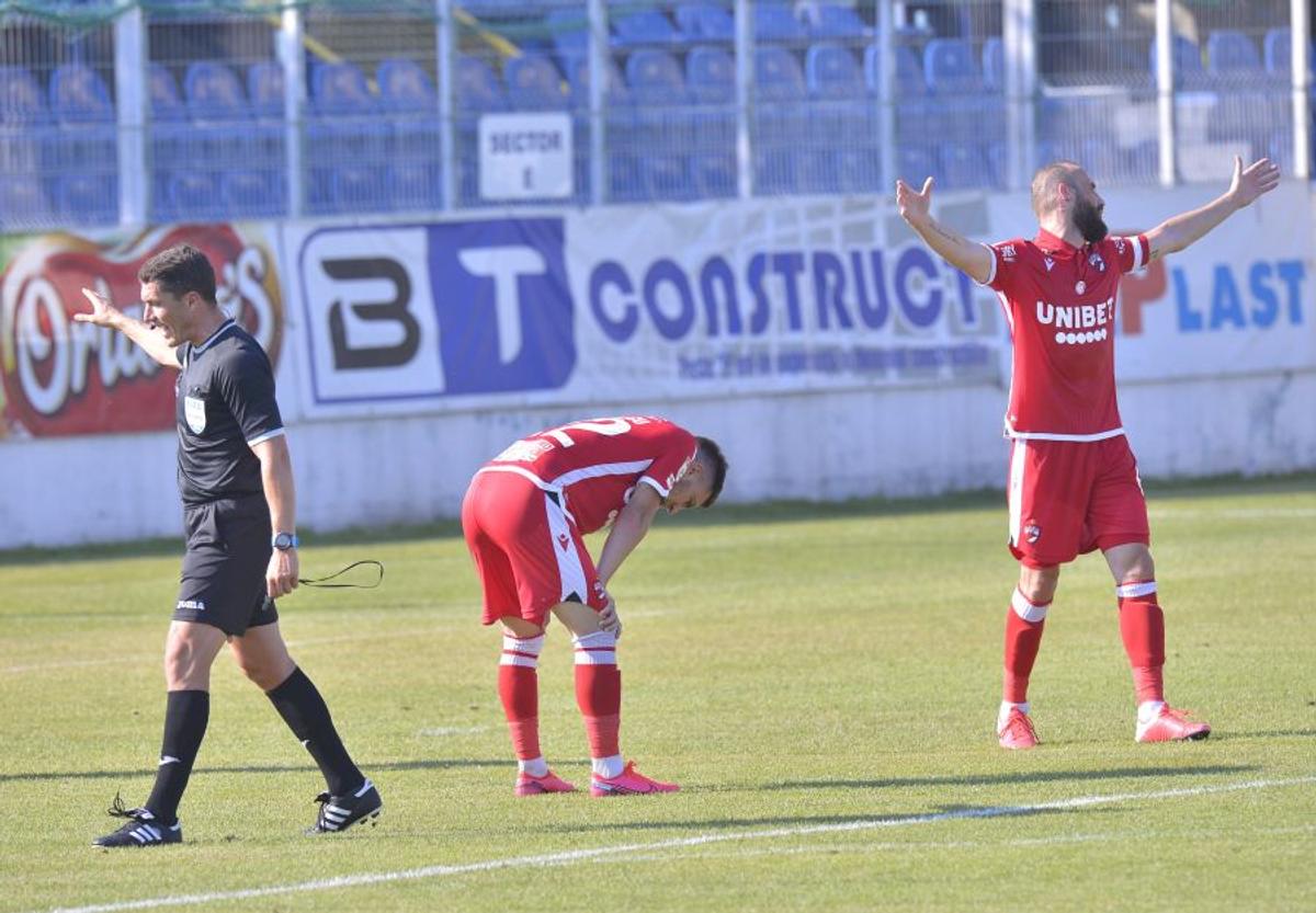 Vali Lazăr, schimb de înjurături cu un fan după meciul Clinceni - Dinamo 1-3: „Vrei să te pup?! Mă doare în p***”
