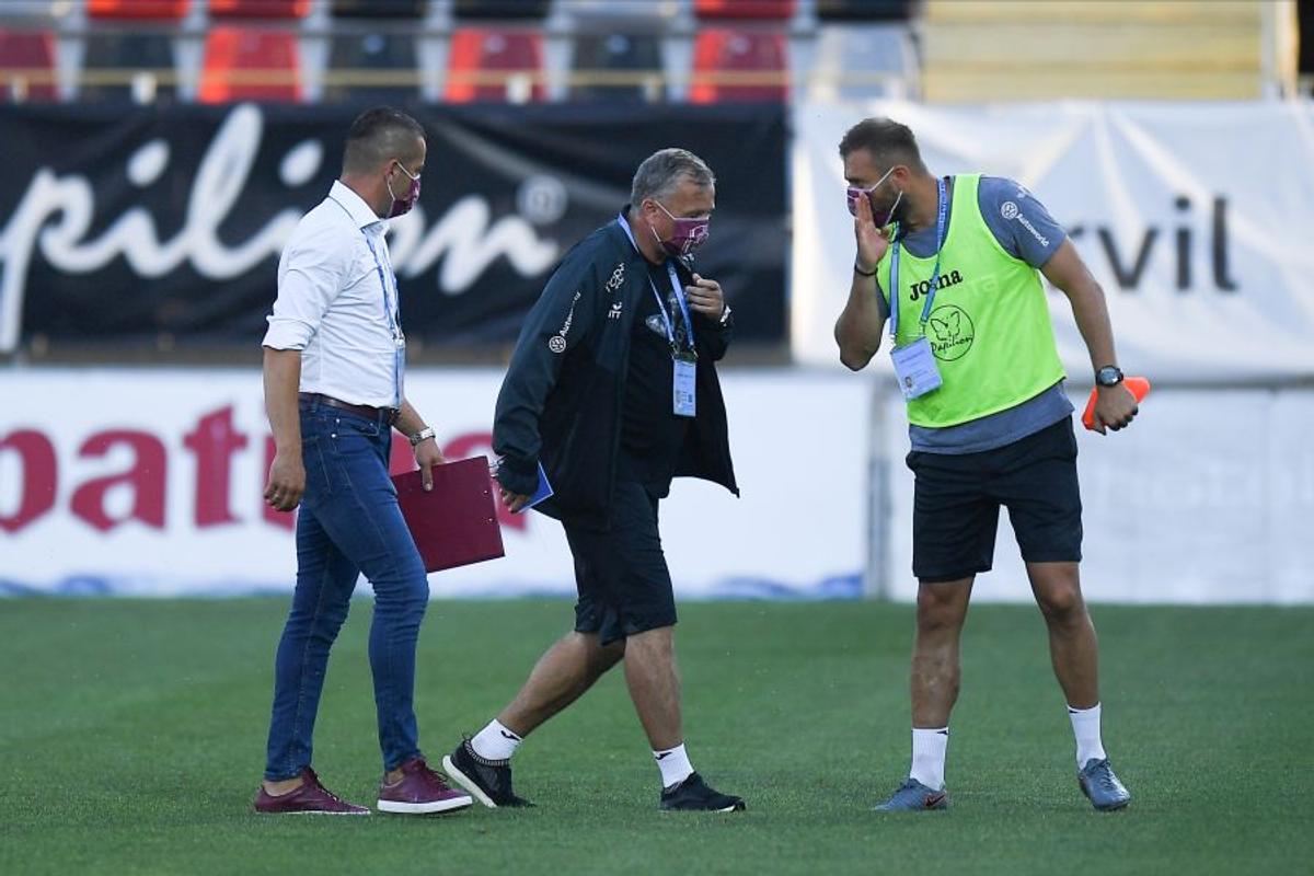 EXCLUSIV // UPDATE Surprize la antrenamentul lui CFR Cluj: 8 jucători găsiți inițial cu Covid-19 se pot pregăti normal