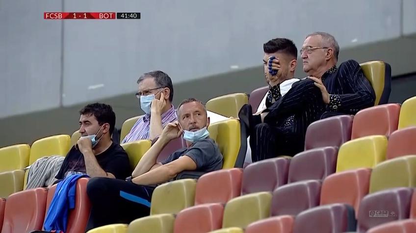 În Liga 1, patronii și șefii cluburilor încalcă recomandările de a purta mască în timpul meciurilor, chiar dacă stau în tribune, în vreme ce în marile campionate, conducerile grupărilor importante, gen Bayern, Liverpool, Juventus, se protejează tot timpul