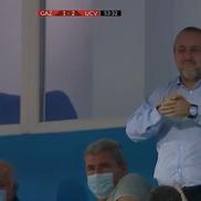 Alții în tribună poartă mască, patronul Craiovei nu o face FOTO Captură TV