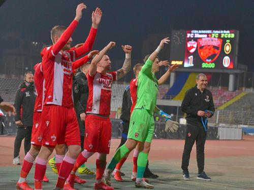 Jucătorii lui Dinamo au emis, prin intermediul AFAN (Asociația Fotbaliştilor Amatori si Nonamatori din România), o scrisoare pentru toți fanii dinamoviști, inclusiv pentru programul-socios DDB.