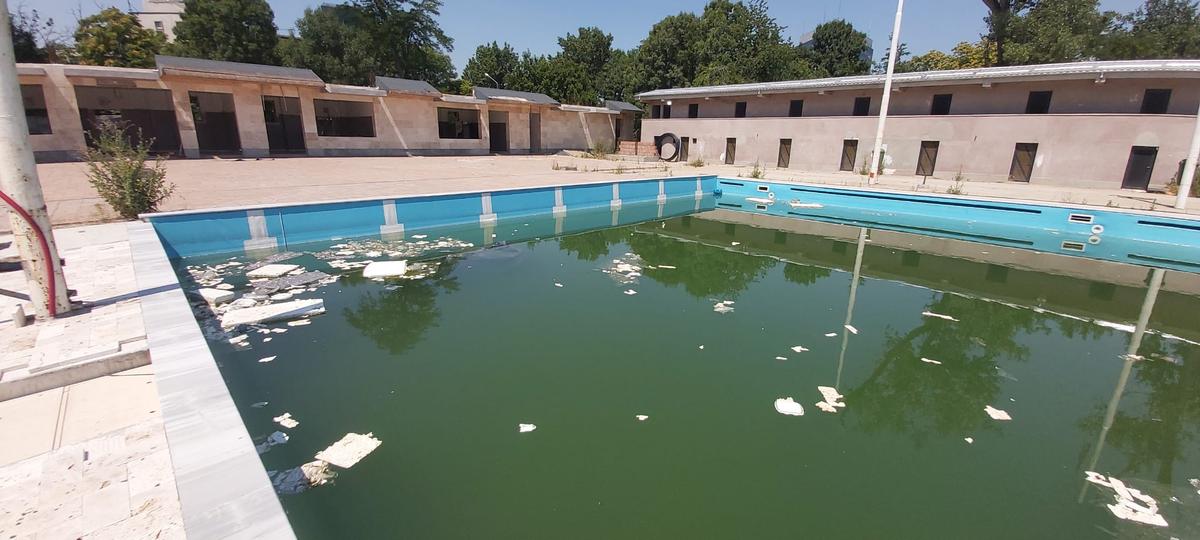 Ștrandul rațelor sălbatice » De 4 ani, autoritățile blochează renovarea Bazei Tineretului