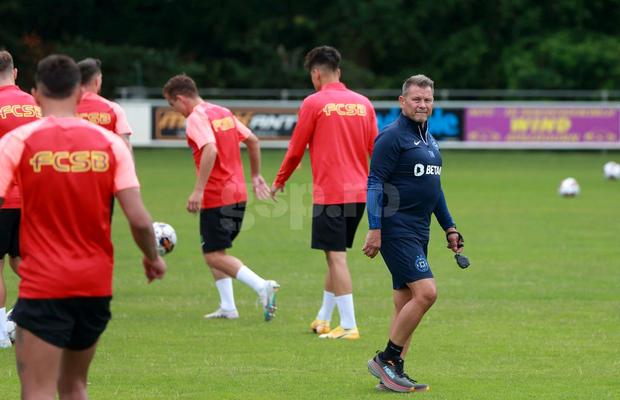 Impact dur! Noul transfer de la FCSB face cu greu față antrenamentelor lui Neubert