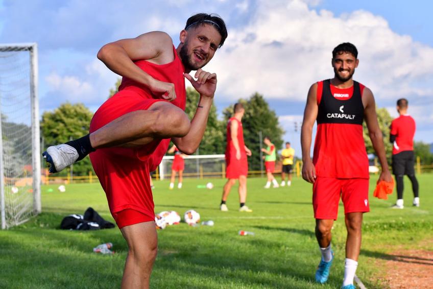 Jucătorii lui Dinamo au pus mâna pe aparatele foto și au tras cadru după cadru