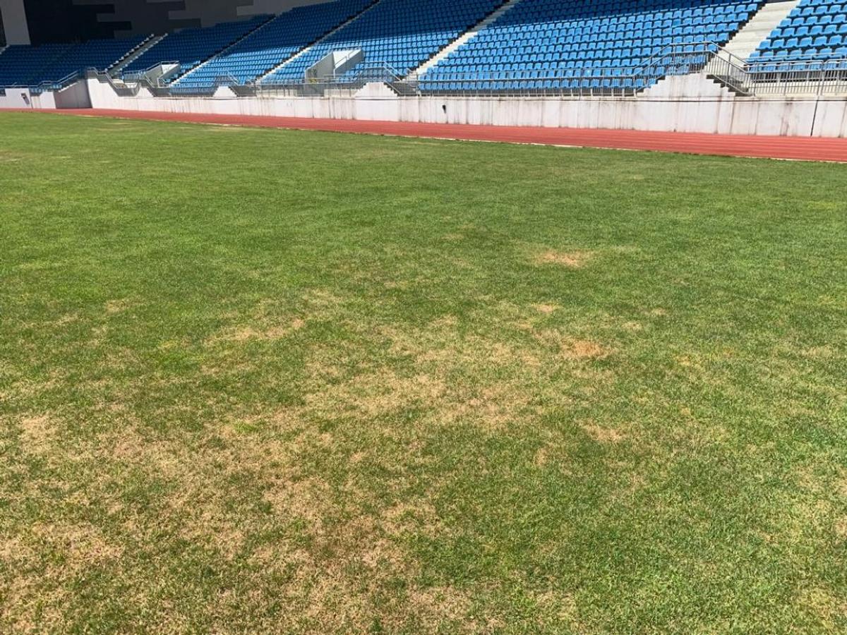 Primarul: „Stați liniștiți, se lucrează la gazon!” » Cum arăta astăzi terenul pe care urmează să se joace FCU Craiova - FCSB + prețurile biletelor