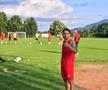 Atenție, dinamoviștii fac poze: „«Bello», frumosule, uită-te!” » Cine a pozat ca fotomodel, „jucător la Barcelona” și luptător kung fu