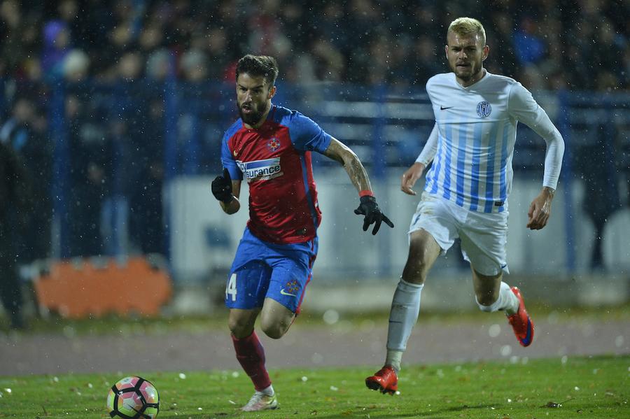 Enache în duel cu Crețu, în tricoul lui FCSB Gabi Enache acuză „lipsa incredibilă de organizare” de la Craiova lui Mititelu: „Napoli se scuza în ultimul hal în fața mea. E greu să faci performanță când n-ai mâncare”