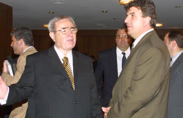 „Ați făcut lobby pentru Păunescu să cumpere Steaua?” » Reacție fermă a fostului ministru în interviul din GSP: „Becali chiar m-a sunat la un moment dat!”