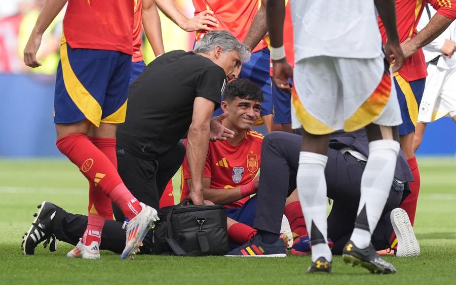 Faza faultului cu care Toni Kroos îl scoate din joc pe Pedri / Foto: Imago L-a pierdut pe Pedri, dar va fi despăgubită » Cât poate primi Barcelona pentru accidentarea starului său