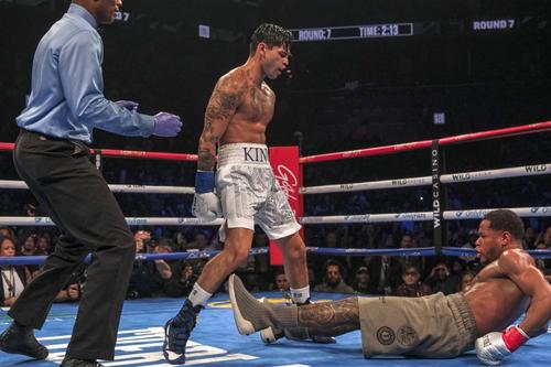 Ryan Garcia (în picioare) la meciul cu Devin Haney / Foto: Imago Images