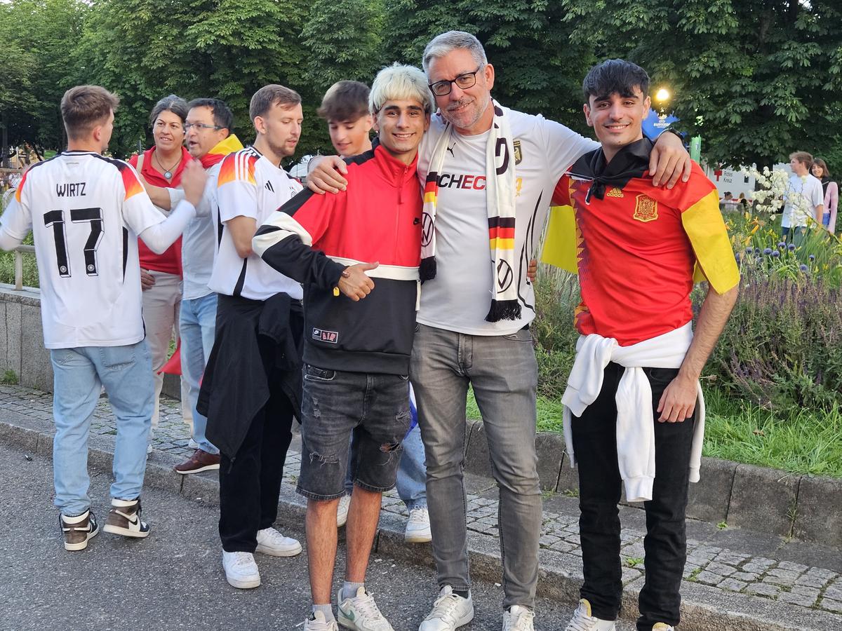 Imaginile deznădejdii la Stuttgart după Spania - Germania » Cei 30.000 de nemți din fan zone, dărâmați la final