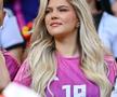 Apariție răvășitoare! Blonda care a pus monopol pe „oficiala” stadionului din Stuttgart, înainte de Spania - Germania