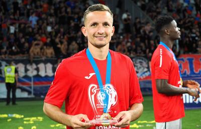 Panduru, ironii aspre după ce l-a văzut pe Marius Ștefănescu în FCSB - Corvinul: „Pentru ce i-au dat premiul?” » Becali îl contrazice