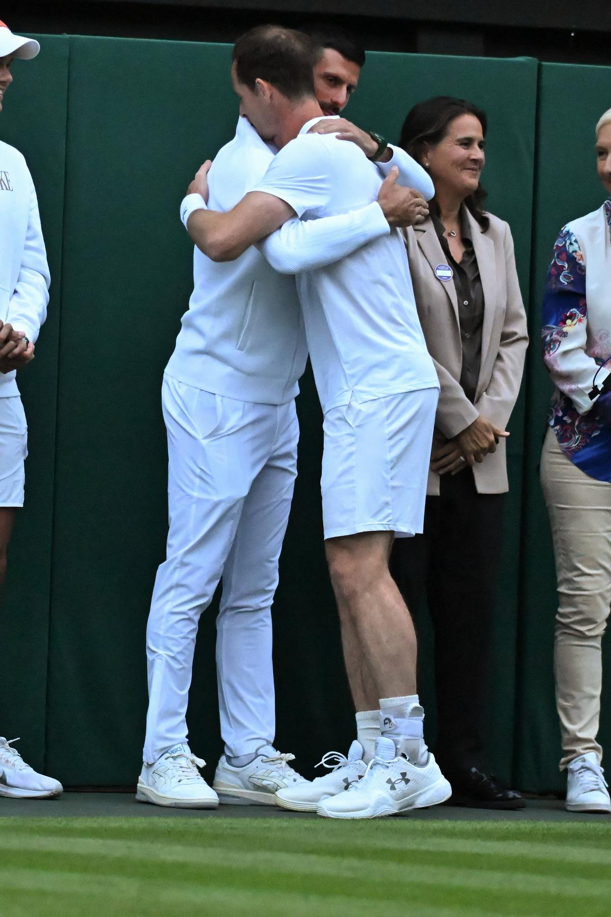 Andy Murray, în lacrimi pe Arena Centrală de la Wimbledon » Discurs emoționant de adio în fața lui Djokovic, McEnroe și Swiatek