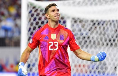 Messi a comis-o precum Ronaldo, însă „Dibu” Martinez a fost din nou salvatorul Argentinei! Final de infarct la Copa America
