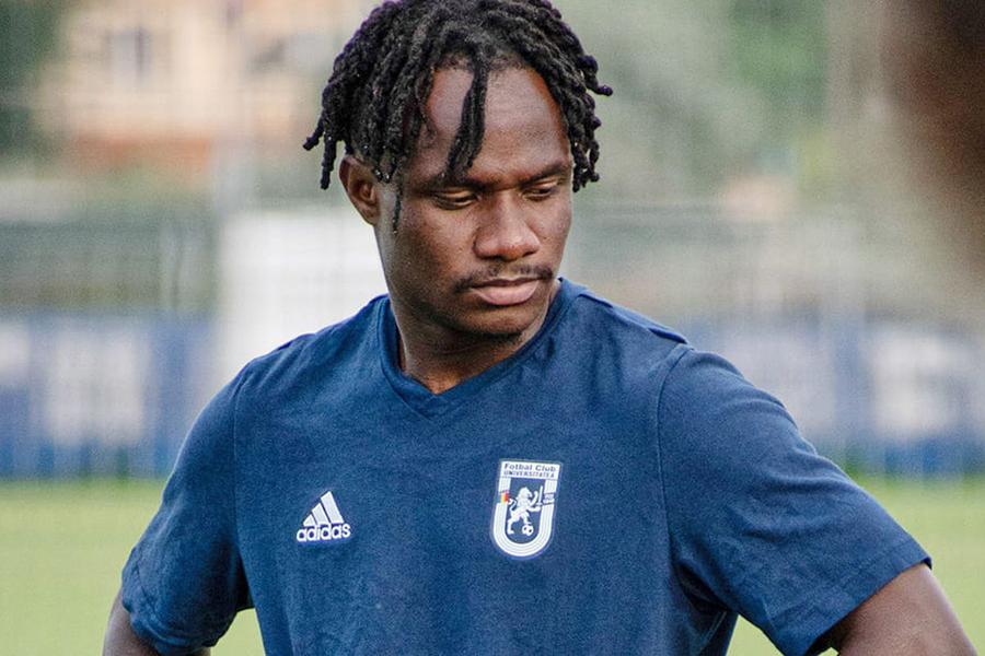 Moses Abbey / Foto: FCU Craiova (Facebook) Cel mai ciudat transfer al verii în România » Fotbalistul prezentat oficial de două ori în decurs de un an de același club, fără să fi jucat vreun meci!