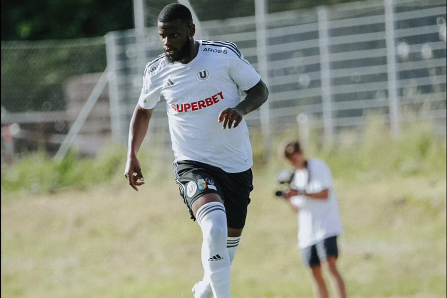 Mamadou Thiam / Foto: Facebook Sabău, îngrijorat înaintea duelului cu FCSB: „Trebuie să găsesc soluții cât mai rapid”. Cere încă 4 transferuri
