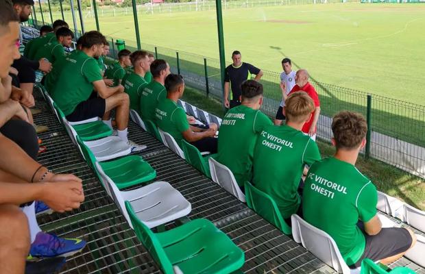 Ioan Sdrobiș s-a întors în fotbal! La 78 de ani a preluat o nouă echipă și va fi ajutat de fostul fotbalist al Craiovei