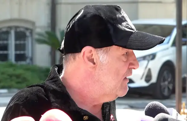 „Să fie RĂZBOI!” » Gigi Becali a început să țipe în fața Palatului: „Luni merg cu Rotaru la Burleanu. La școala de securiști le face injecții în cap să creadă că sunt stăpâni!”