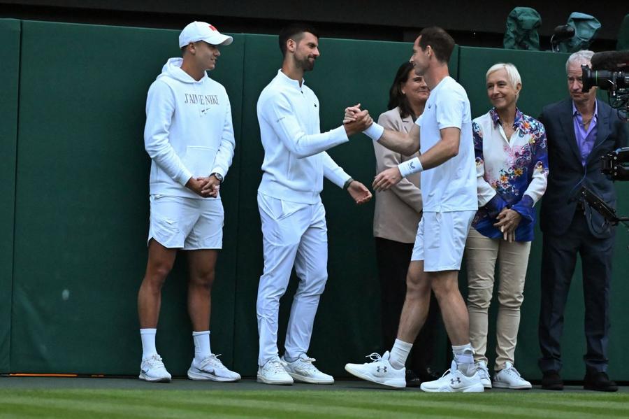 Novak Djokovic și Andy Murray / Foto: Imago Andy Murray, în lacrimi pe Arena Centrală de la Wimbledon » Discurs emoționant de adio în fața lui Djokovic, McEnroe și Swiatek