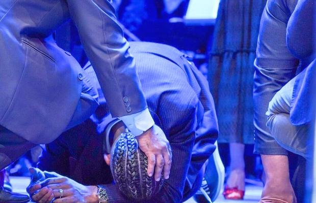 Fosta vedetă a lui Klopp de la Liverpool s-a făcut pastor protestant! Imagini de la ceremonia de învestire