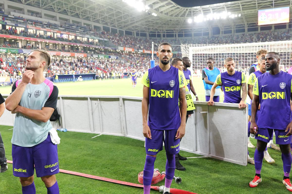 Imagini de la finalul Supercupei FCSB - CFR Cluj