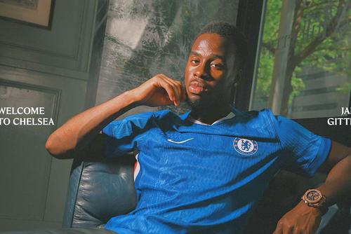 Jamie Bynoe-Gittens a fost prezentat la Chelsea. FOTO: X