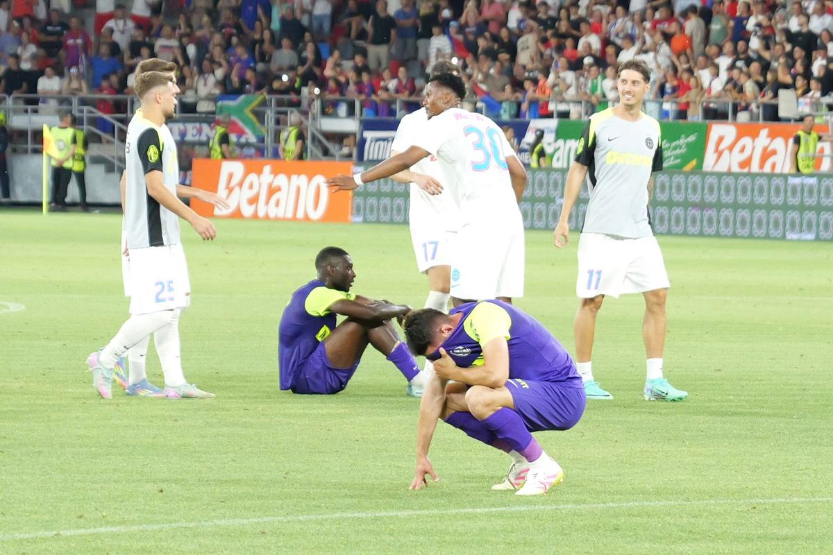 Top secret » Avem schemele pe care Dan Petrescu le-a pregătit pentru Supercupa cu FCSB și meciurile din Superliga: cum a vrut să dea lovitura