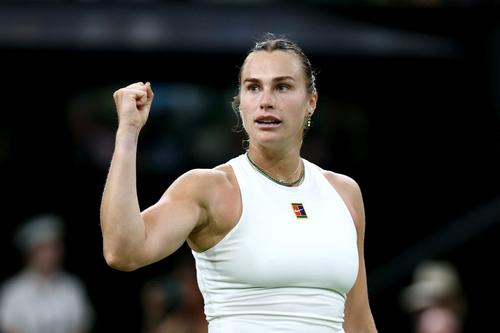Aryna Sabalenka a învins-o pe Emma Răducanu în turul 3 de la Wimbledon / Foto: Getty Images