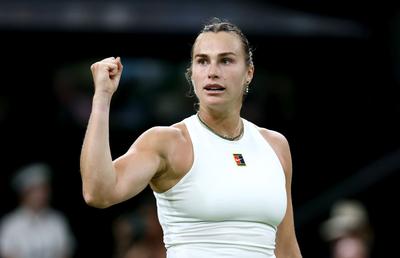 Aryna Sabalenka, revenire spectaculoasă în meciul-maraton cu Emma Răducanu la Wimbledon