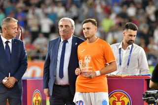 E nevoie de FCSB ca dinamoviștii să câștige trofee » Dennis Politic confirmă regula: Vrei un upgrade în carieră? Becali e soluția!