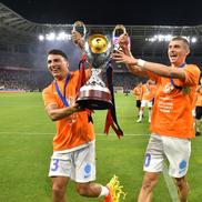 FCSB a primit trofeul Supercupei României, după 2-1 cu CFR Cluj. Foto: Cristi Preda & Andrei Furnigă (GSP.RO)
