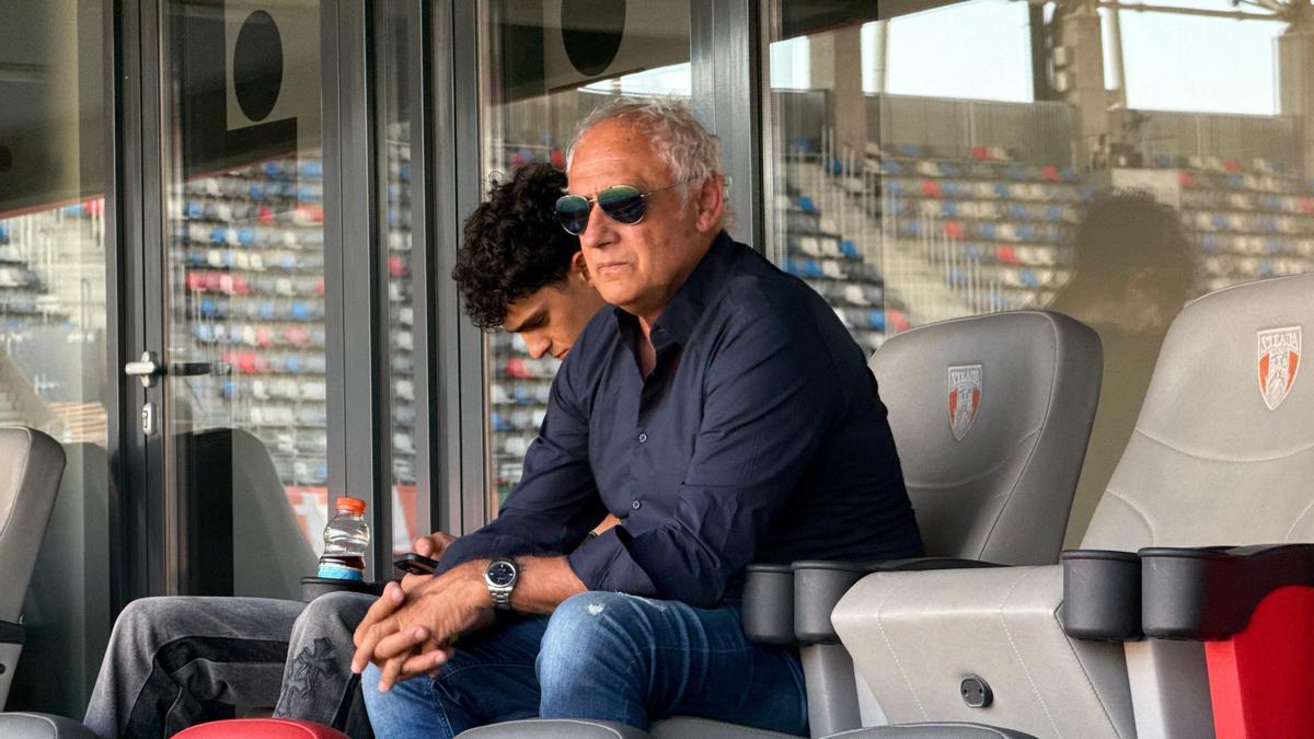 Vedetele s-au înghesuit la FCSB - CFR Cluj! Imaginile surprinse de GSP în Ghencea: cine a atras toate privirile