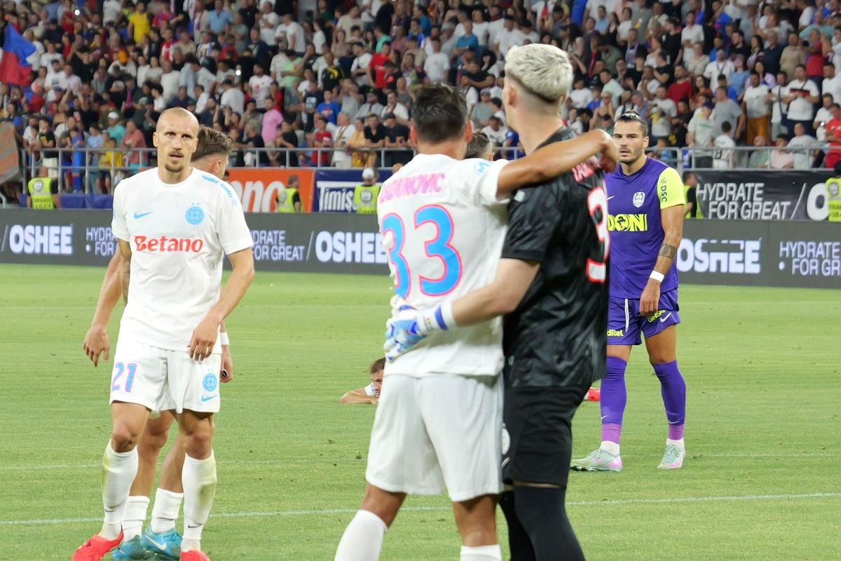 Top secret » Avem schemele pe care Dan Petrescu le-a pregătit pentru Supercupa cu FCSB și meciurile din Superliga: cum a vrut să dea lovitura