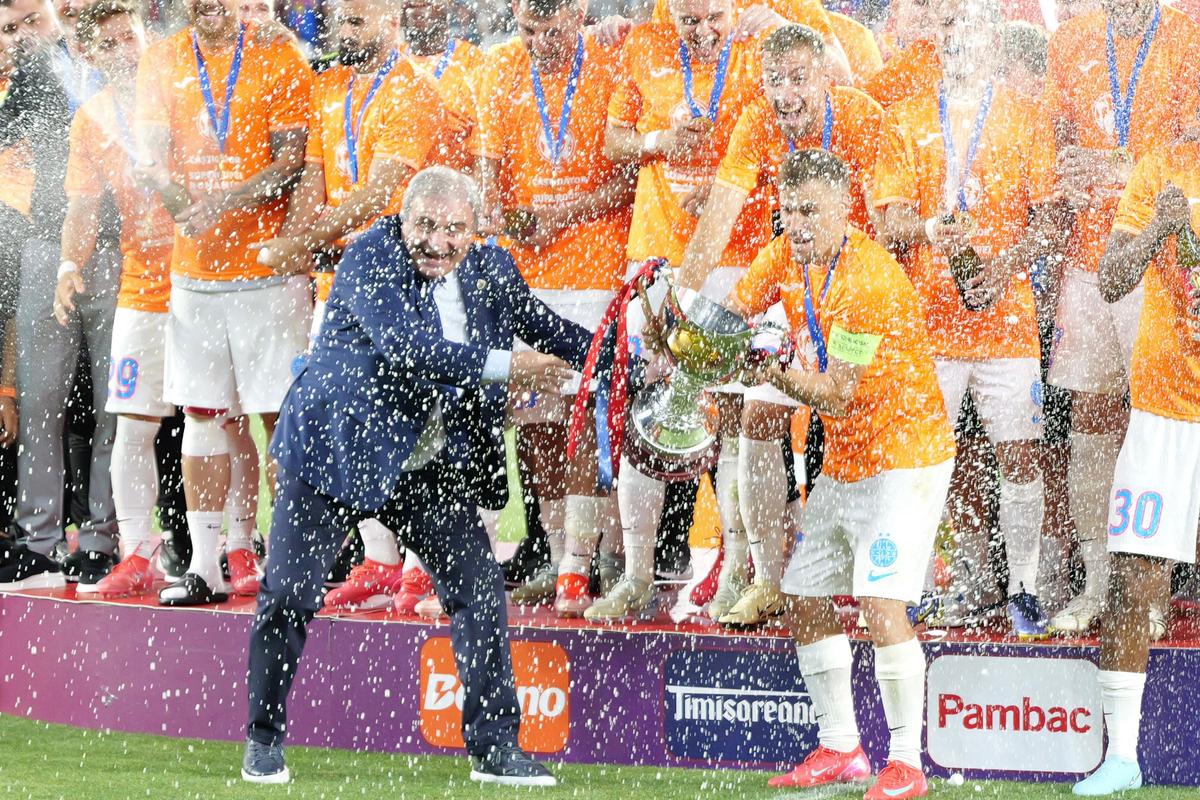 Charalambous a făcut-o supercampioană pe FCSB și ulterior a dezvăluit: „Am primit ceva oferte. Asta am hotărât”