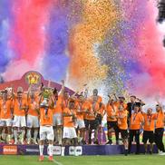 FCSB a primit trofeul Supercupei României, după 2-1 cu CFR Cluj. Foto: Cristi Preda & Andrei Furnigă (GSP.RO)