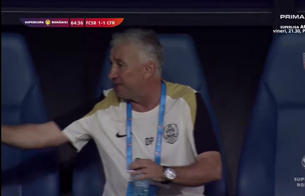 Dan Petrescu a răbufnit și a cerut să scoată echipa de pe teren în Supercupa dintre FCSB și CFR Cluj