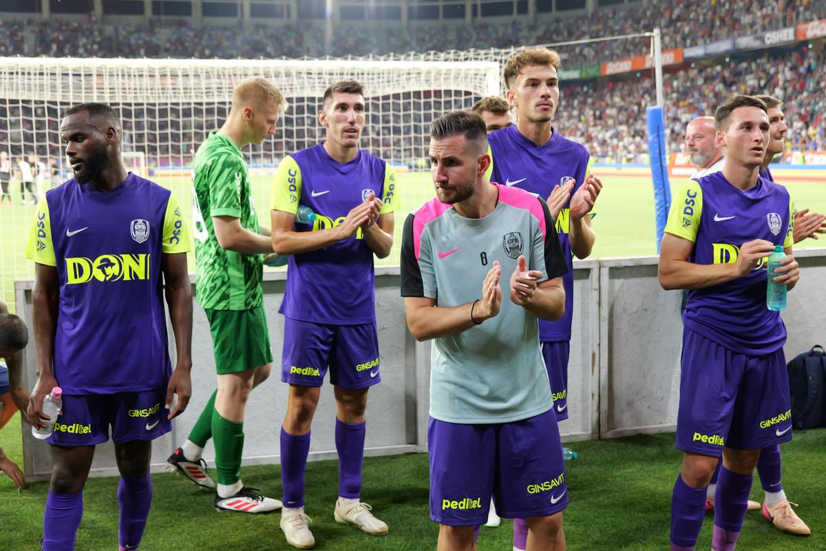 Top secret » Avem schemele pe care Dan Petrescu le-a pregătit pentru Supercupa cu FCSB și meciurile din Superliga: cum a vrut să dea lovitura