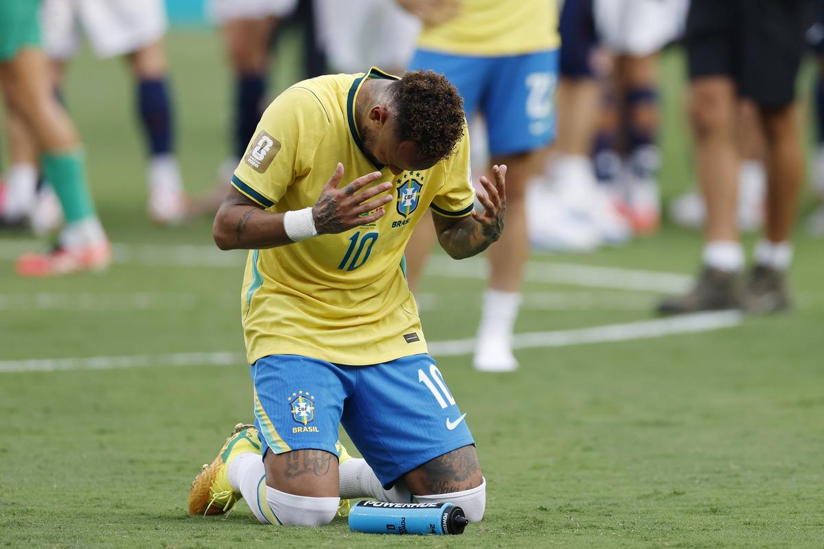 Imagini de la finalul meciului Brazilia - Norvegia, cu Neymar și Haaland